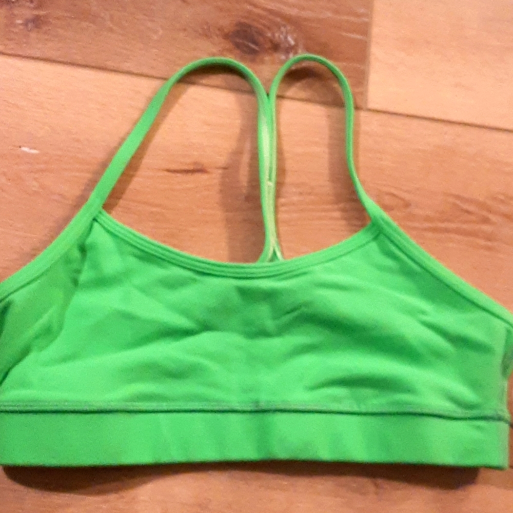 Lululemon sports bra
